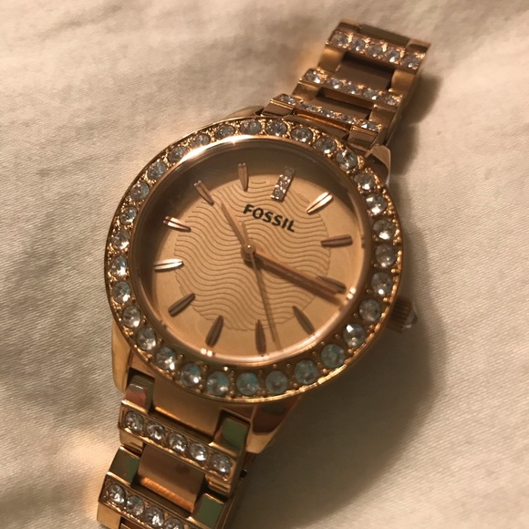 EUC Fossil Rose Gold womens watch - Picture 2 of 4